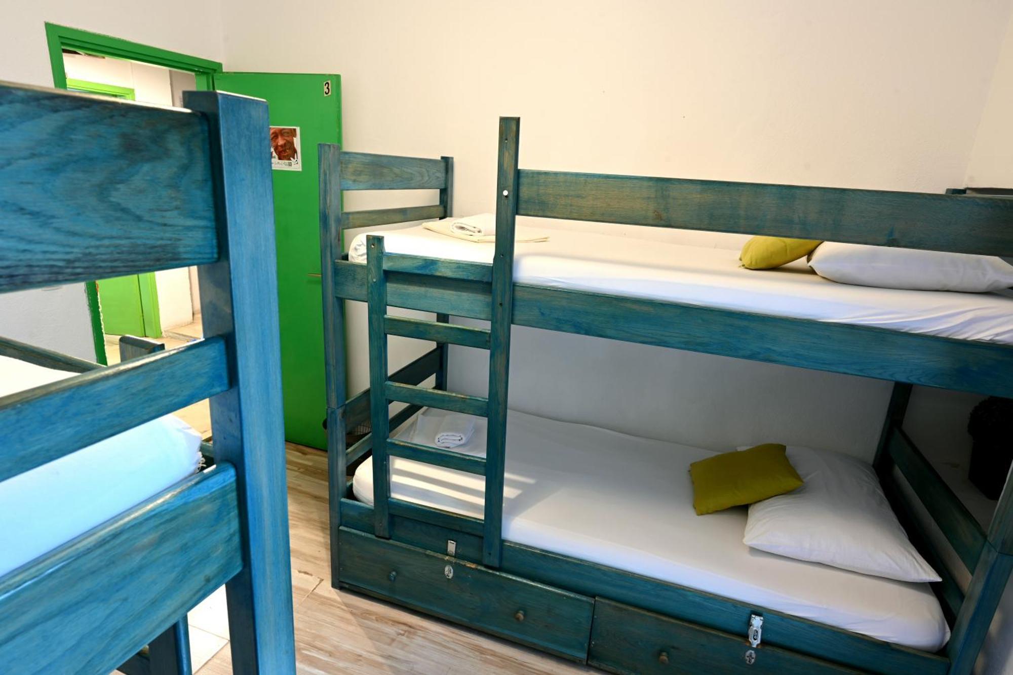 White Rabbit Hostel Hvar Town Eksteriør bilde